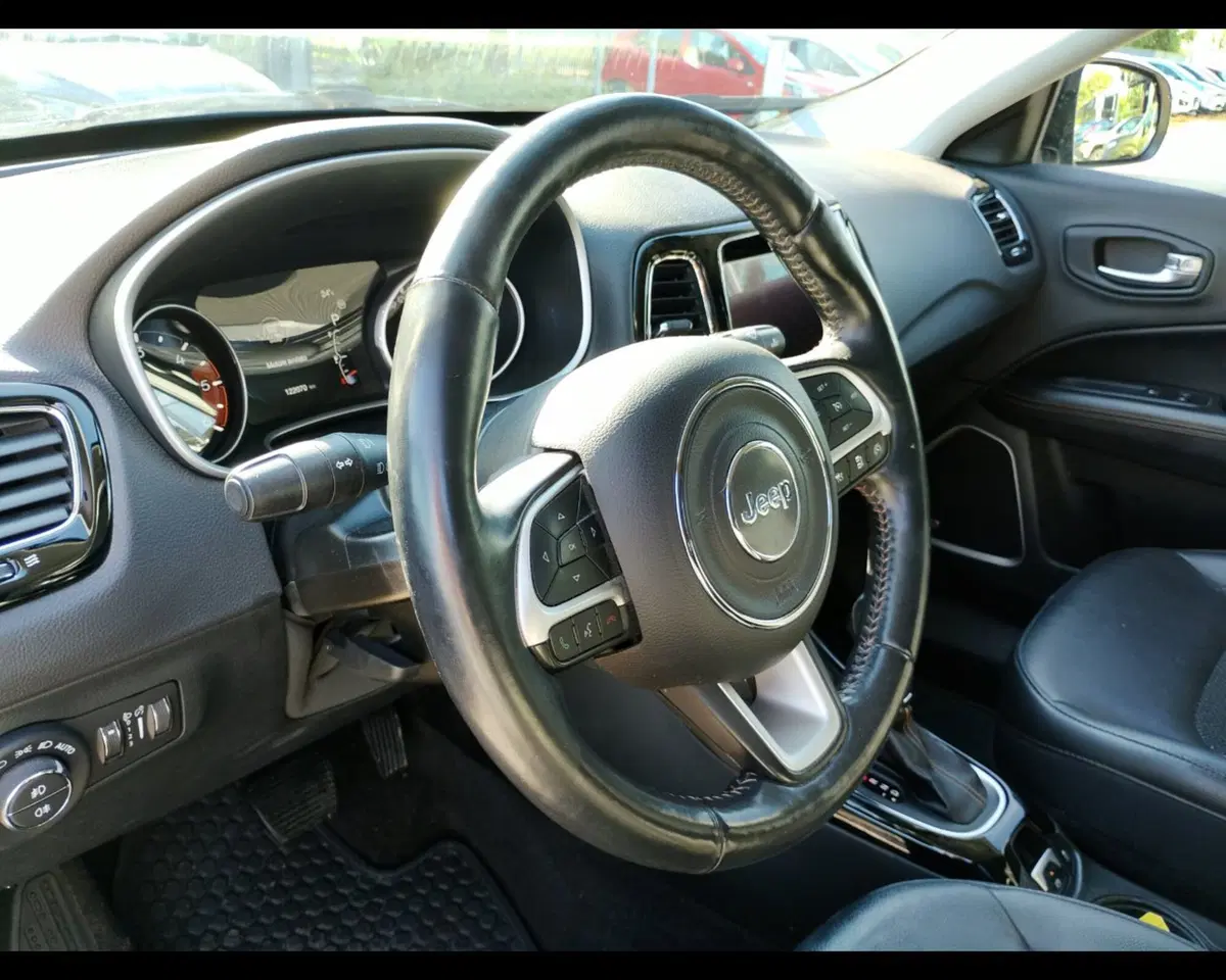Jeep Compass usata a Ravenna (8)