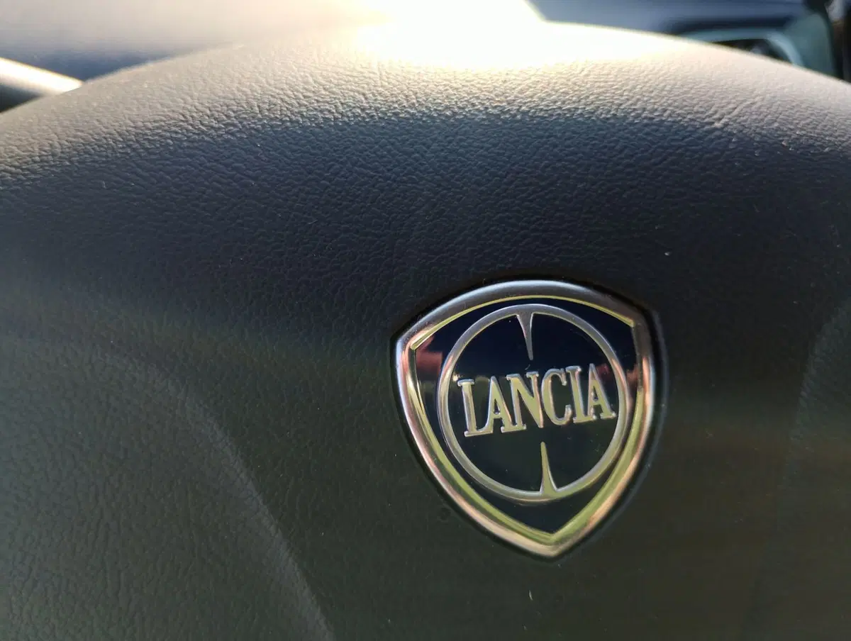 Lancia Ypsilon usata a Ravenna (16)