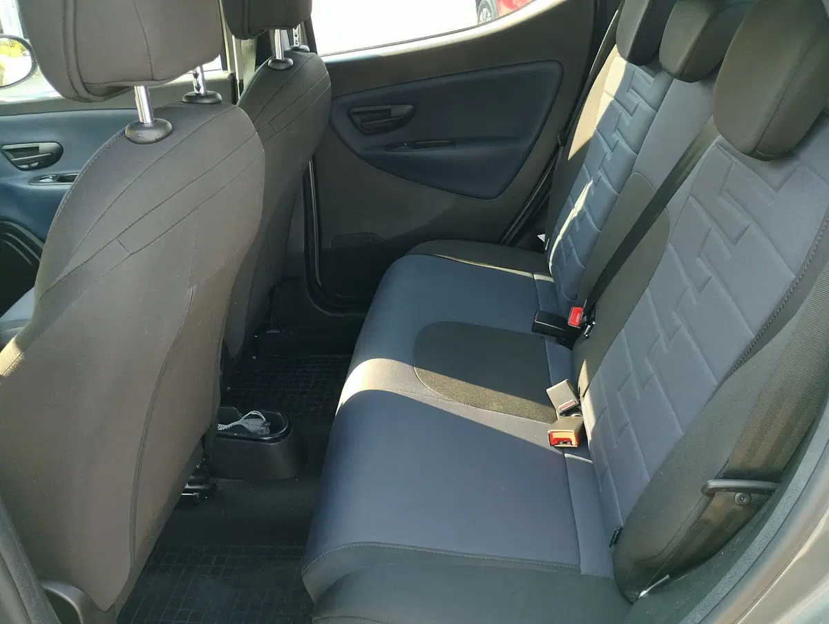 Lancia Ypsilon usata a Ravenna (4)