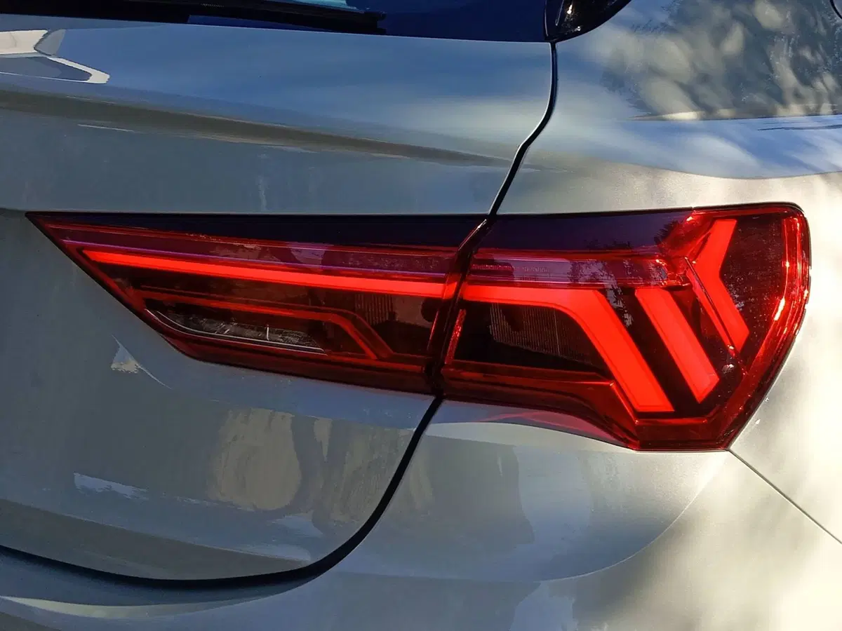Audi Q3 Sportback usata a Bari (10)