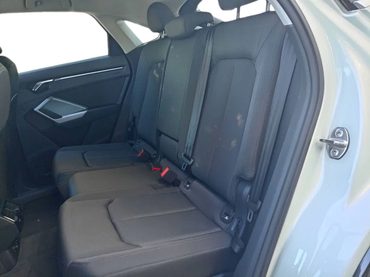 Audi Q3 Sportback usata a Bari (14)