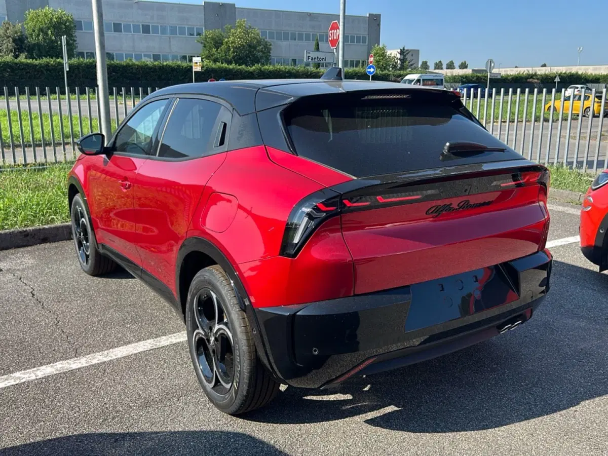 Alfa Romeo Junior nuova a Bergamo (5)
