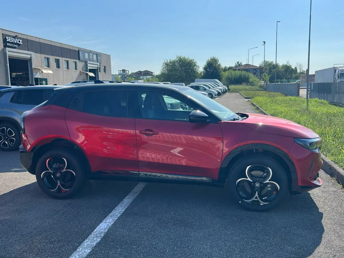 Alfa Romeo Junior nuova a Bergamo (8)