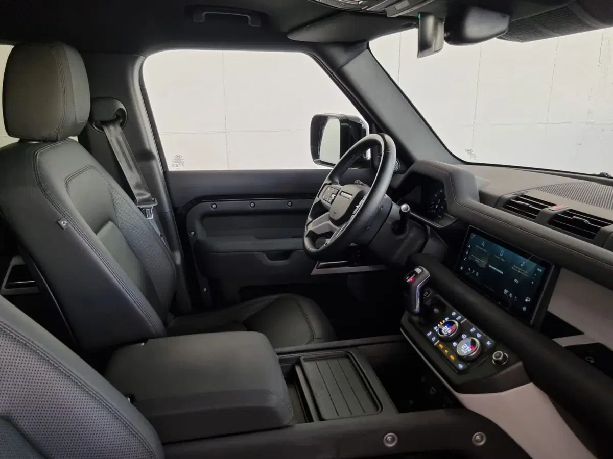 Land Rover Defender usata a Brescia (3)