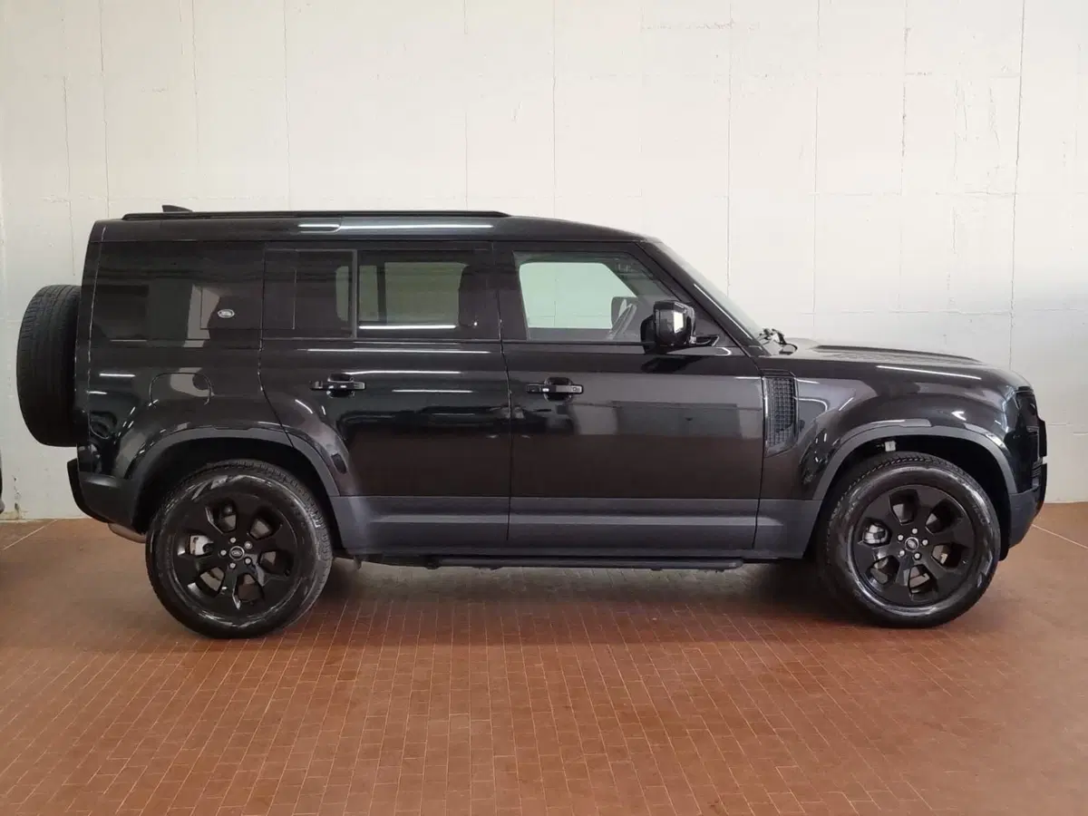 Land Rover Defender usata a Brescia (6)