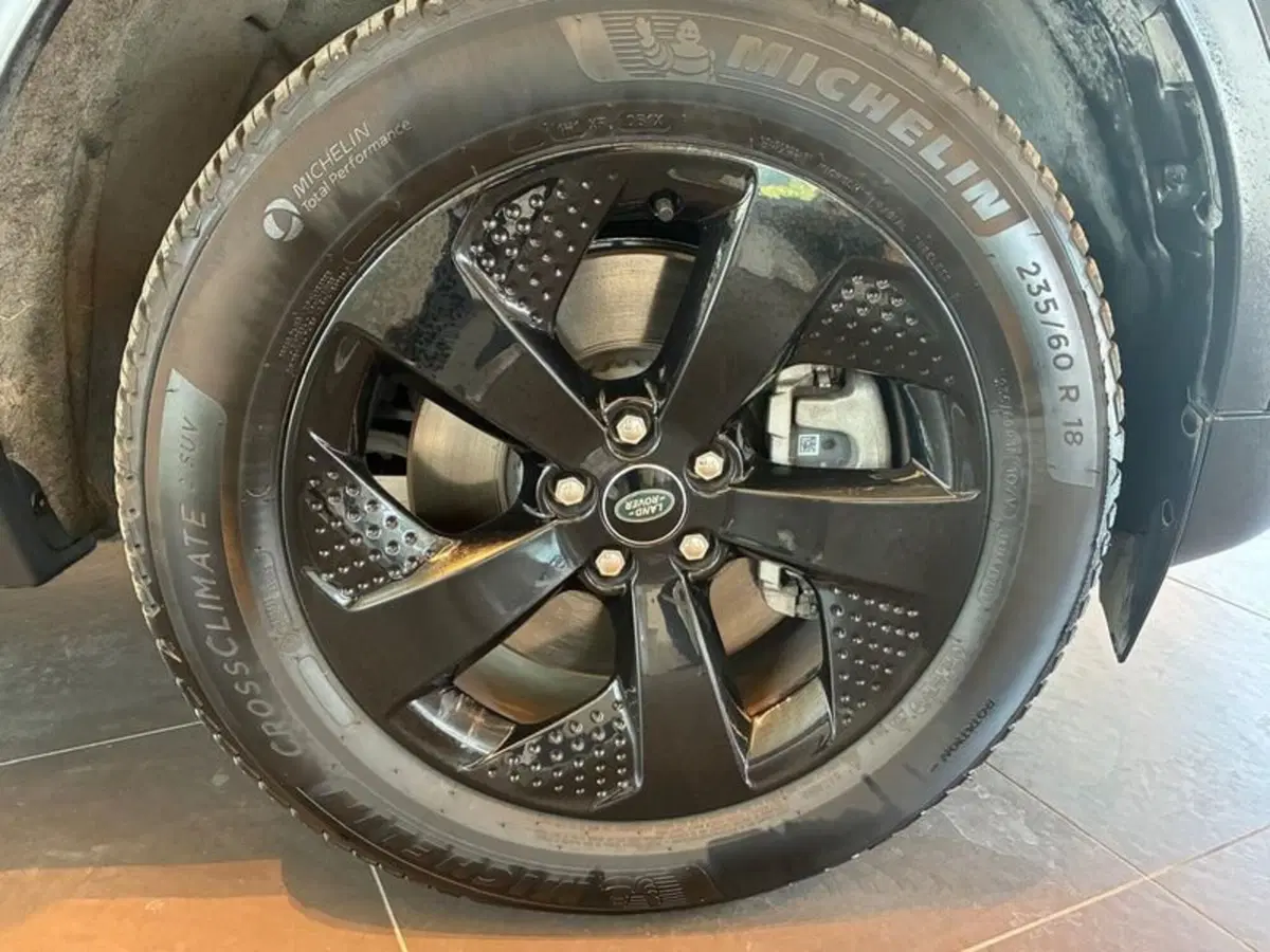 Land Rover Discovery Sport usata a Pesaro-Urbino (9)