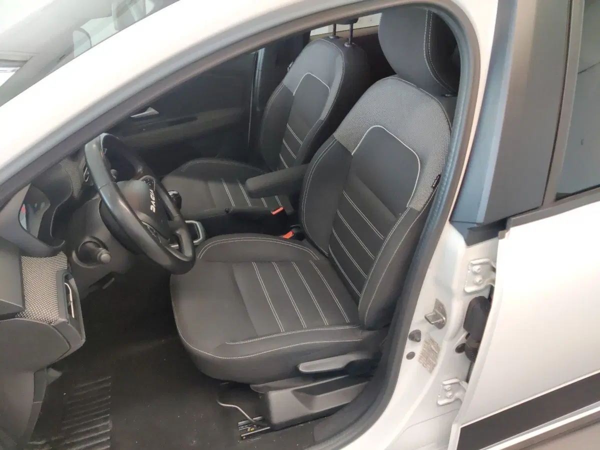 Dacia Jogger usata a Arezzo (13)