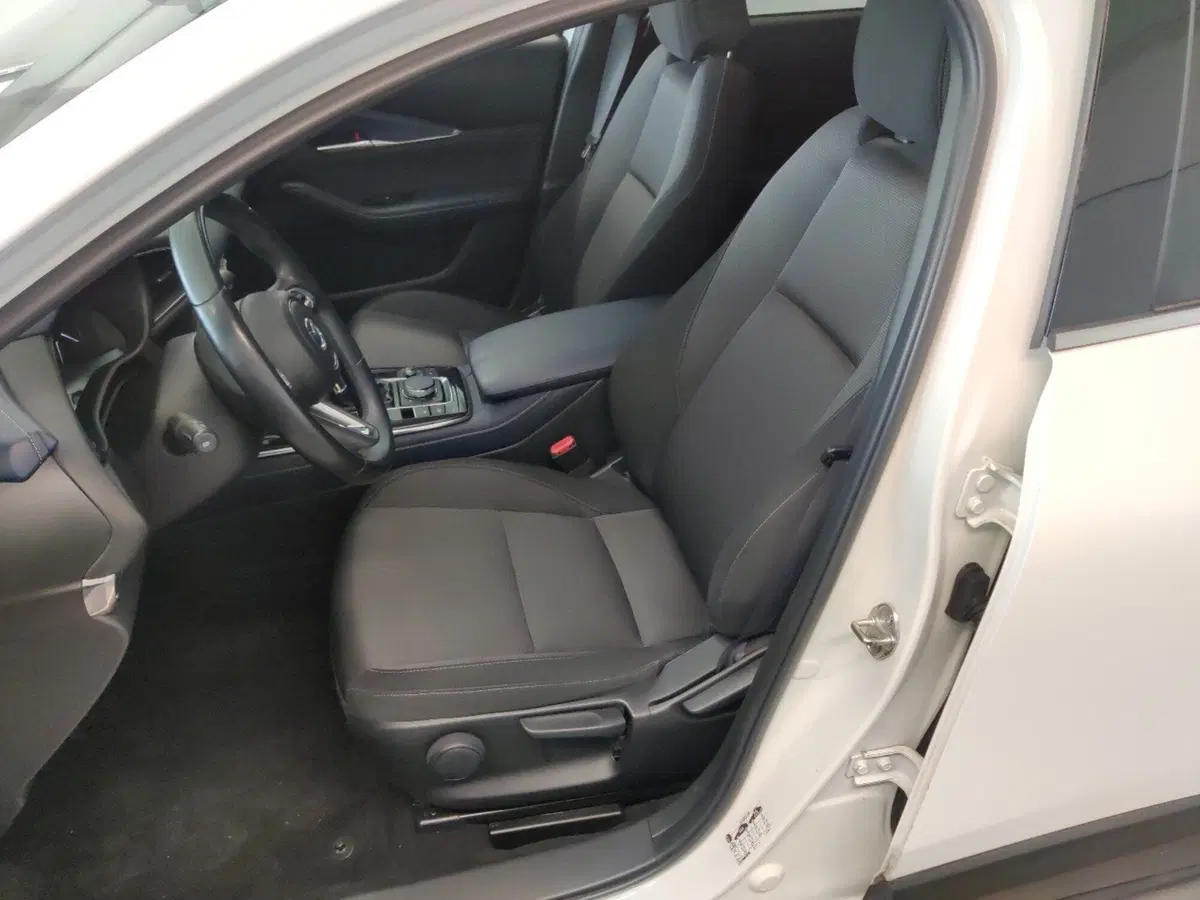 Mazda CX-30 usata a Arezzo (13)