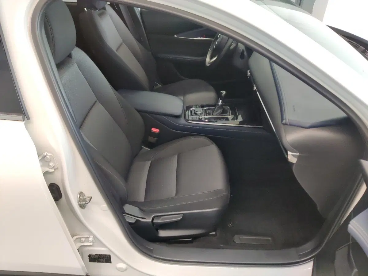 Mazda CX-30 usata a Arezzo (14)