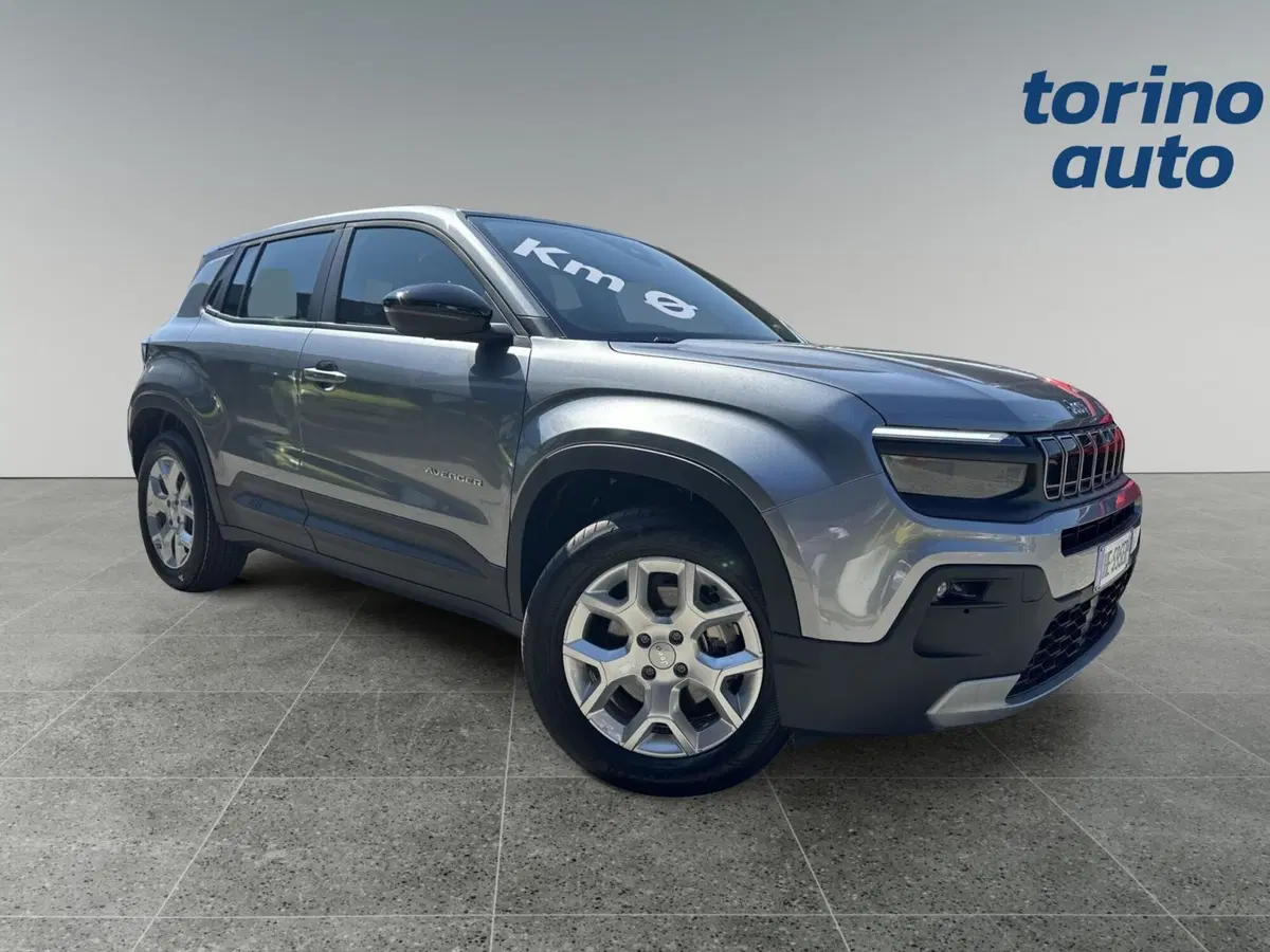 Jeep Avenger nuova a Torino