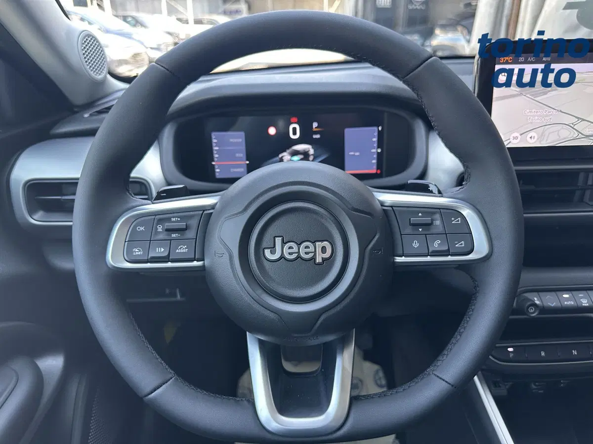 Jeep Avenger nuova a Torino (17)