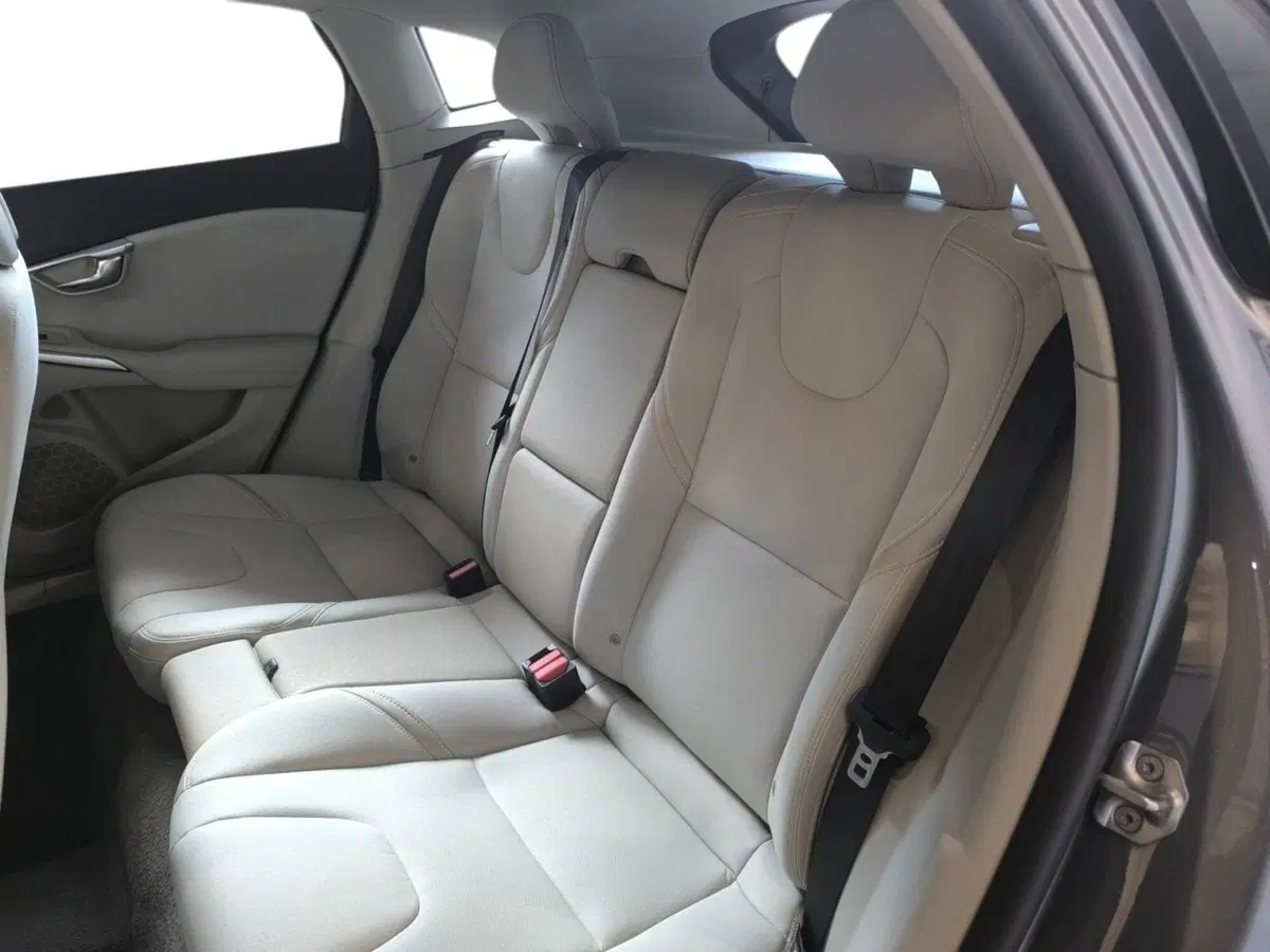 Volvo V40 Cross Country usata a Udine (9)