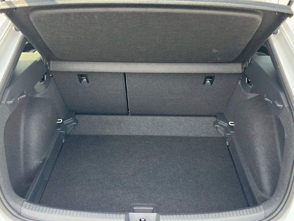 Volkswagen Taigo nuova a Siena (13)