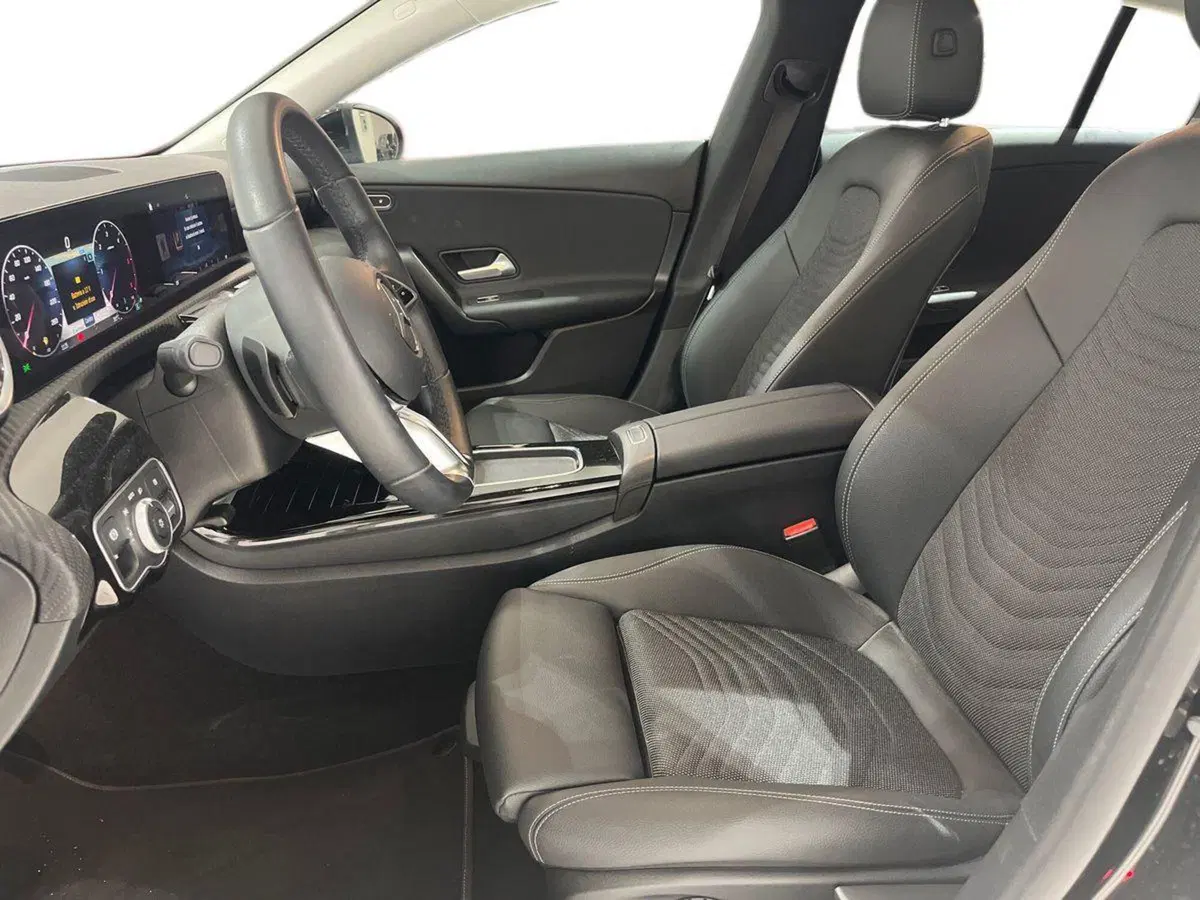 Mercedes-Benz CLA Shooting Brake usata a Napoli (10)
