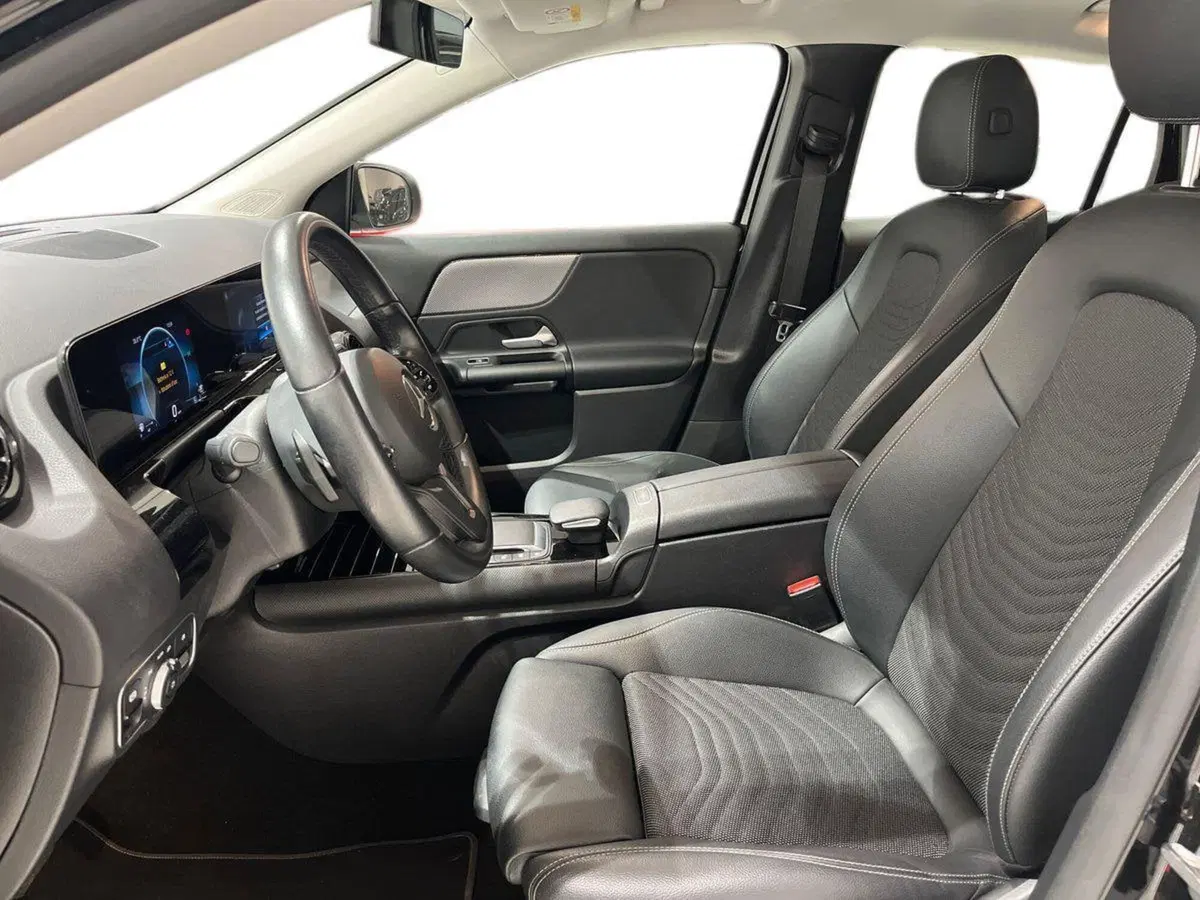 Mercedes-Benz GLA SUV usata a Napoli (10)