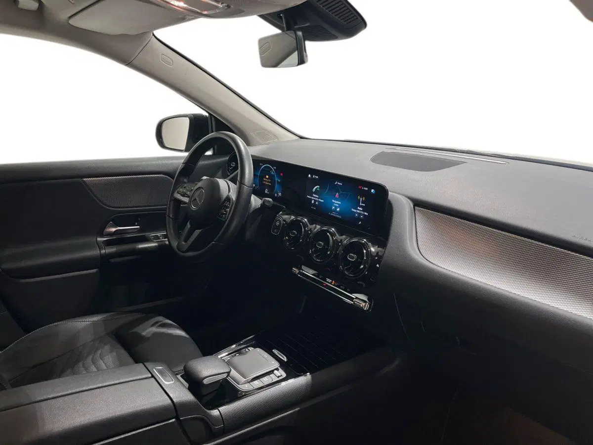 Mercedes-Benz GLA SUV usata a Napoli (15)