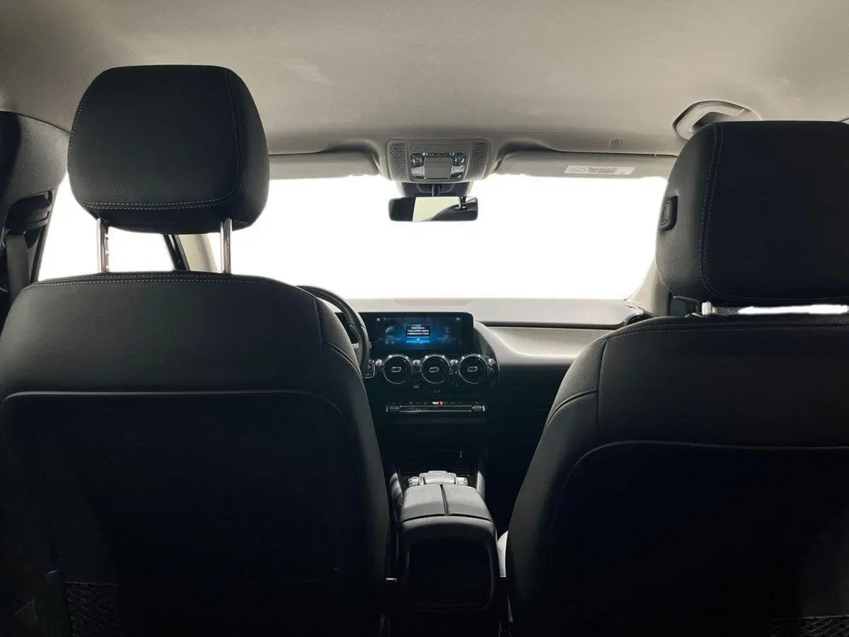 Mercedes-Benz GLA SUV usata a Napoli (18)