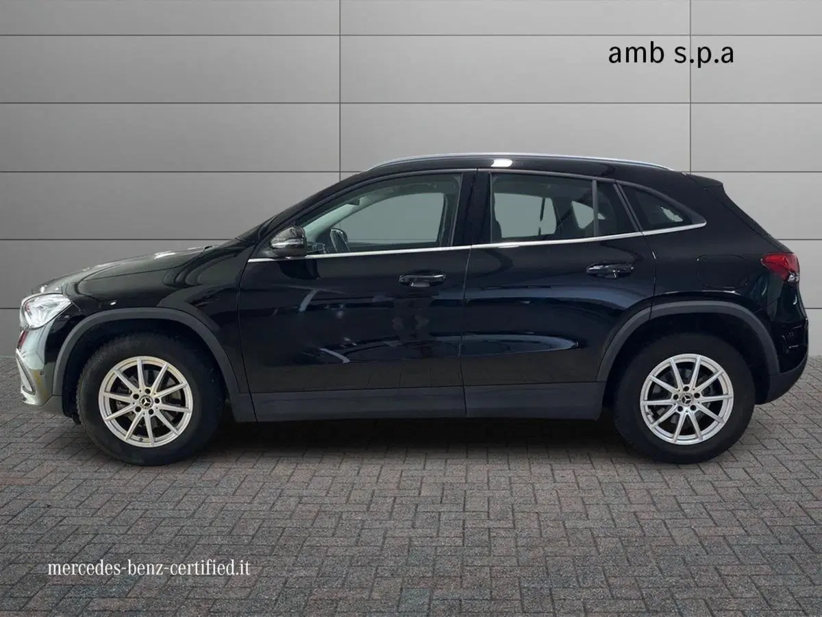 Mercedes-Benz GLA SUV usata a Napoli (6)