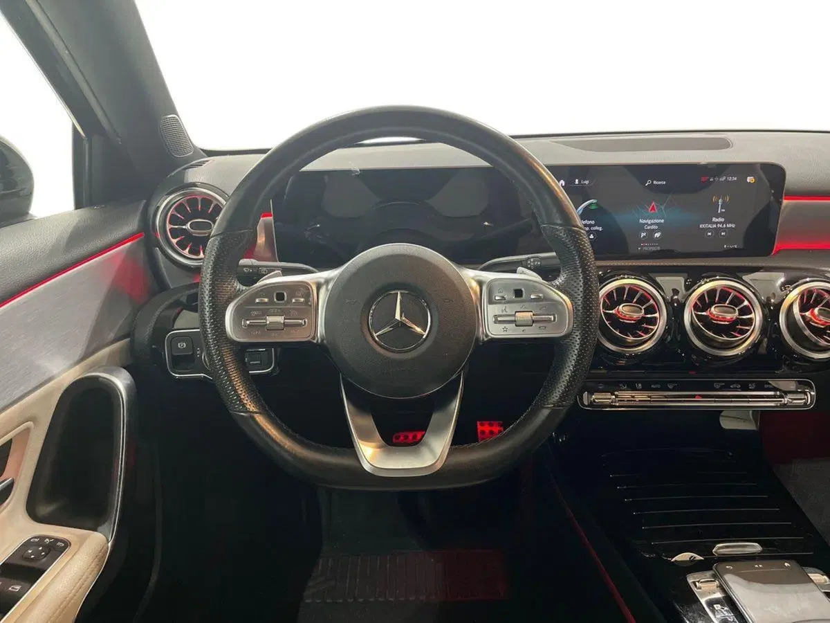 Mercedes-Benz Classe A usata a Napoli (11)