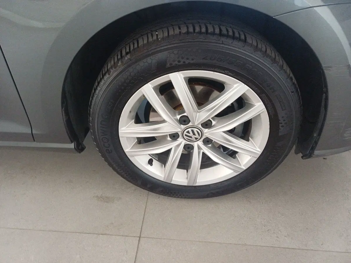 Volkswagen Golf usata a La Spezia (4)