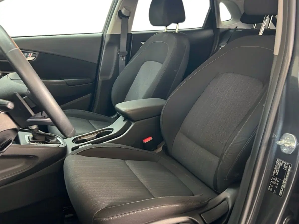Hyundai Kona usata a Roma (12)
