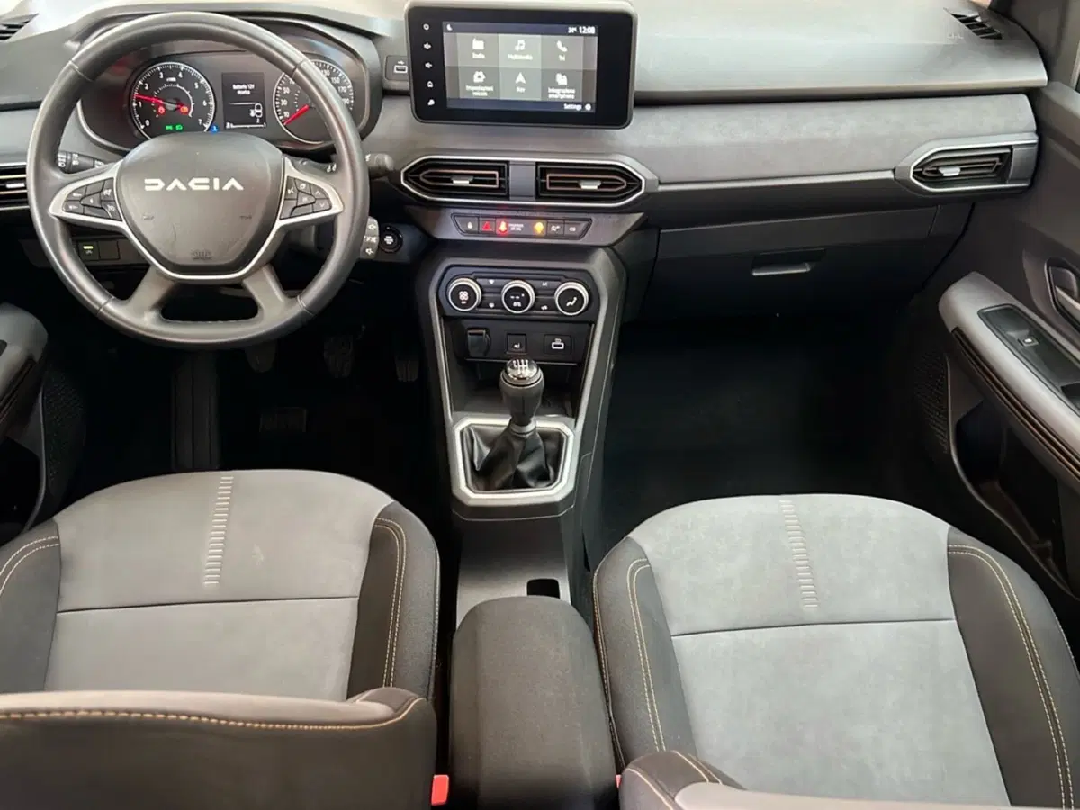 Dacia Sandero usata a Roma (11)
