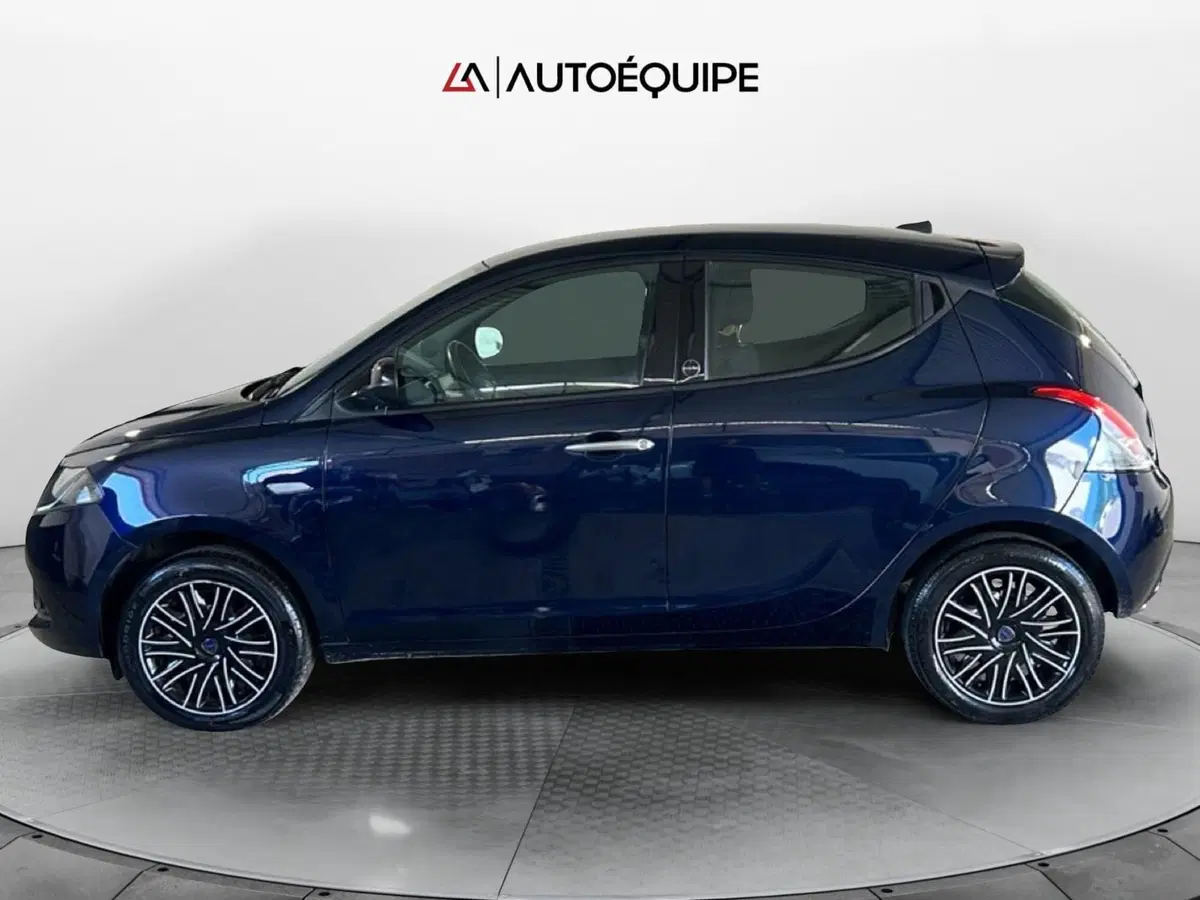 Lancia Ypsilon usata a Roma (2)