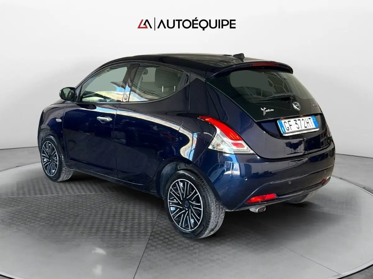 Lancia Ypsilon usata a Roma (3)