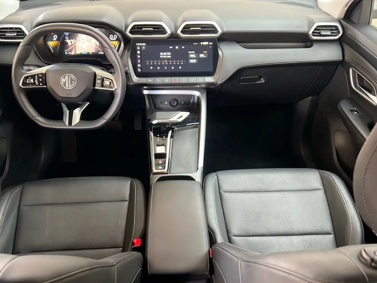 Mg ZS EV usata a Roma (11)