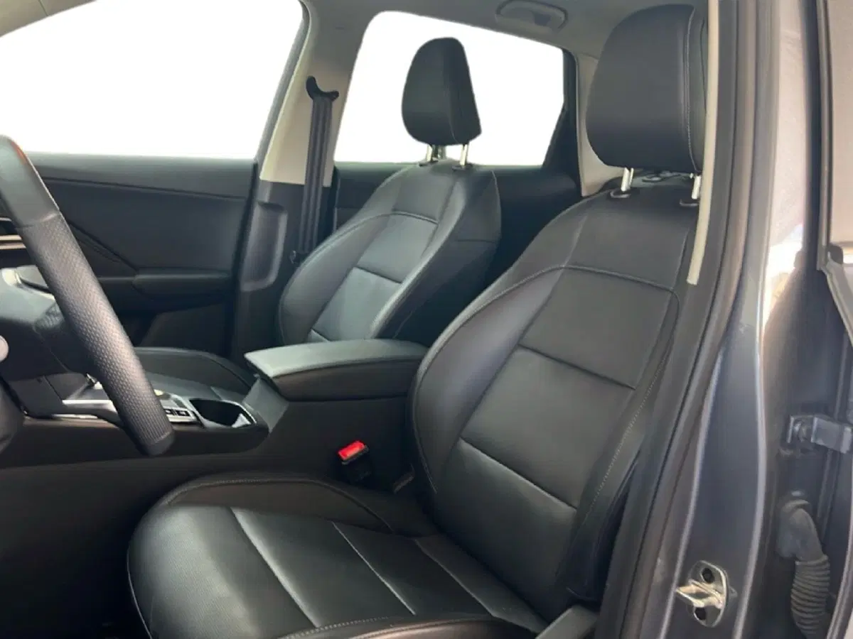 Mg ZS EV usata a Roma (12)