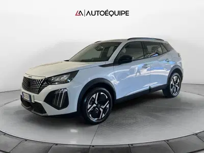 Peugeot 2008 1.2 puretech Allure s&amp;s 100cv del 2025 usata a Roma