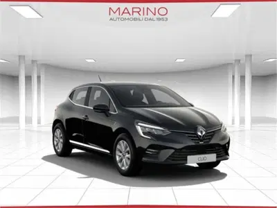 Renault Clio TCe 90 CV 5 porte Equilibre del 2023 usata a Bari
