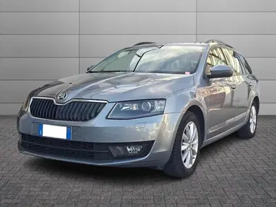 Skoda Octavia Station Wagon 1.6 TDI CR 105 CV 4x4 Wagon Elegance del 2013 usata a Torino
