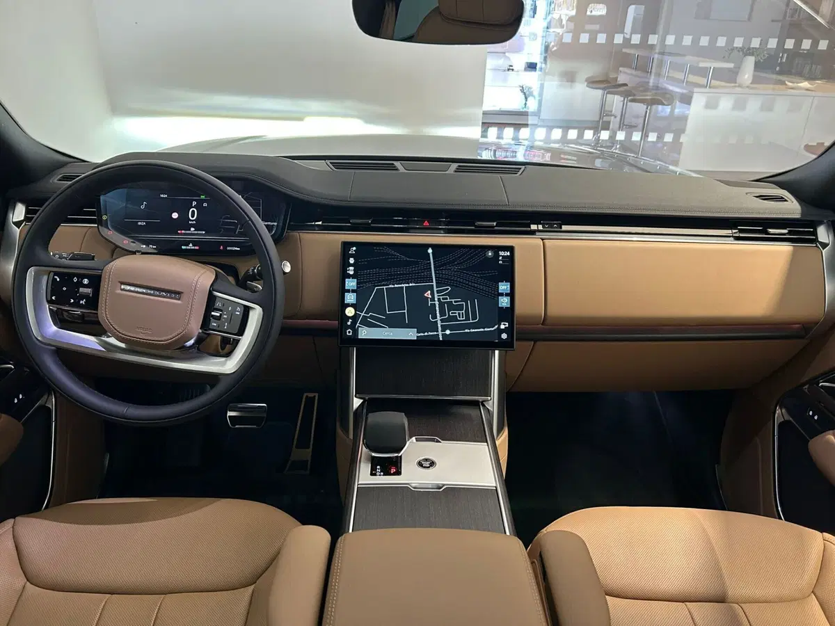 Land Rover Range Rover nuova a Napoli (5)