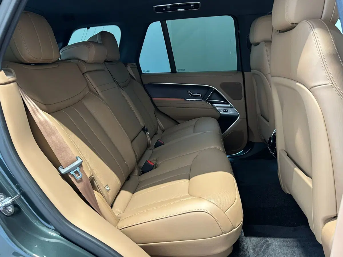 Land Rover Range Rover nuova a Napoli (6)