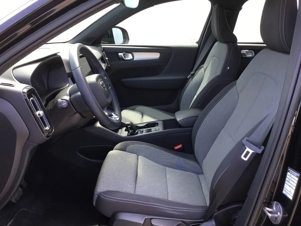 Volvo XC40 usata a Napoli (14)
