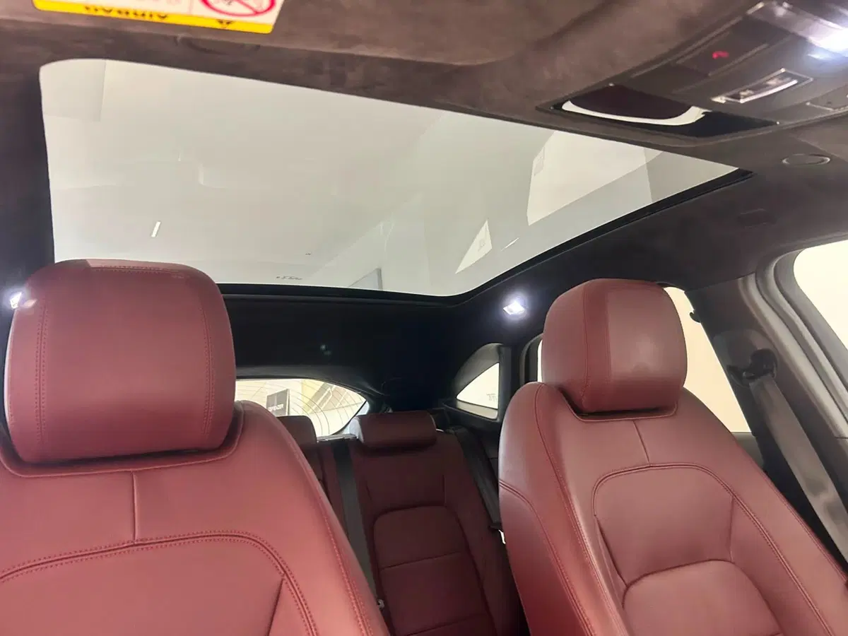Jaguar E-Pace usata a Napoli (4)