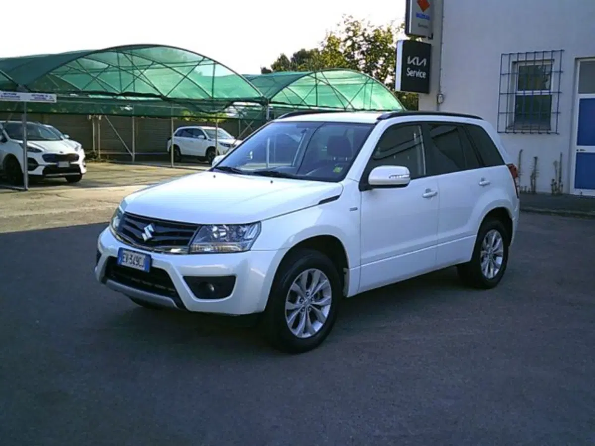 Suzuki Grand Vitara usata a Novara (2)