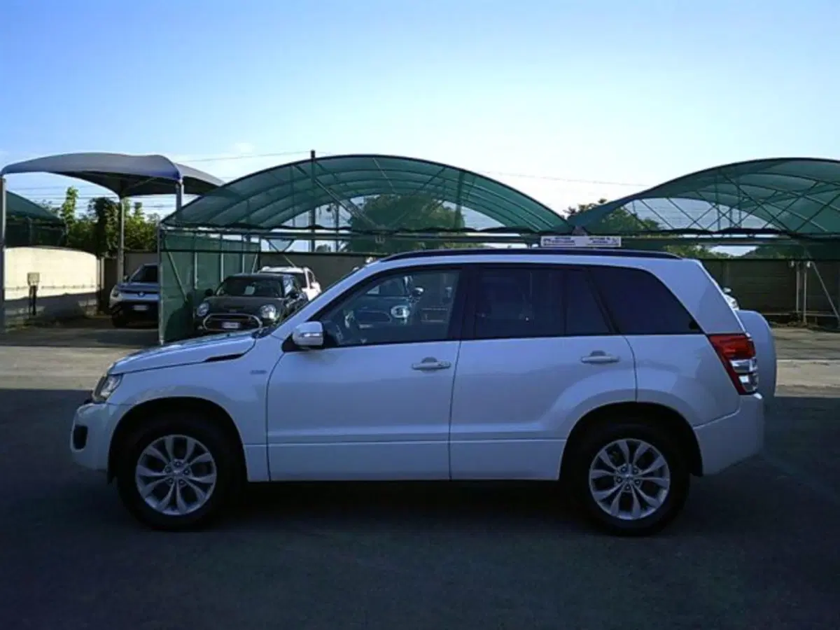 Suzuki Grand Vitara usata a Novara (3)