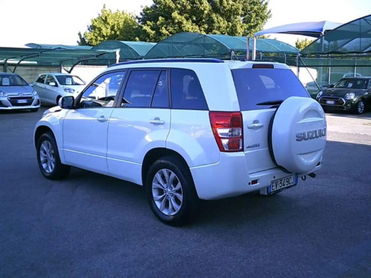 Suzuki Grand Vitara usata a Novara (5)