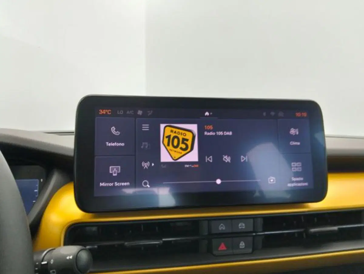 Jeep Avenger usata a Como (13)