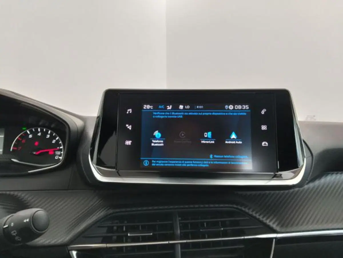 Peugeot 208 usata a Como (15)