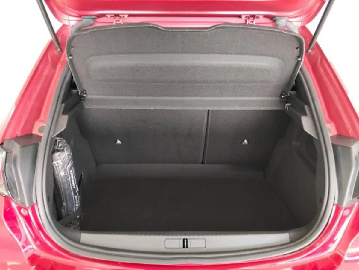 Peugeot 208 usata a Como (17)