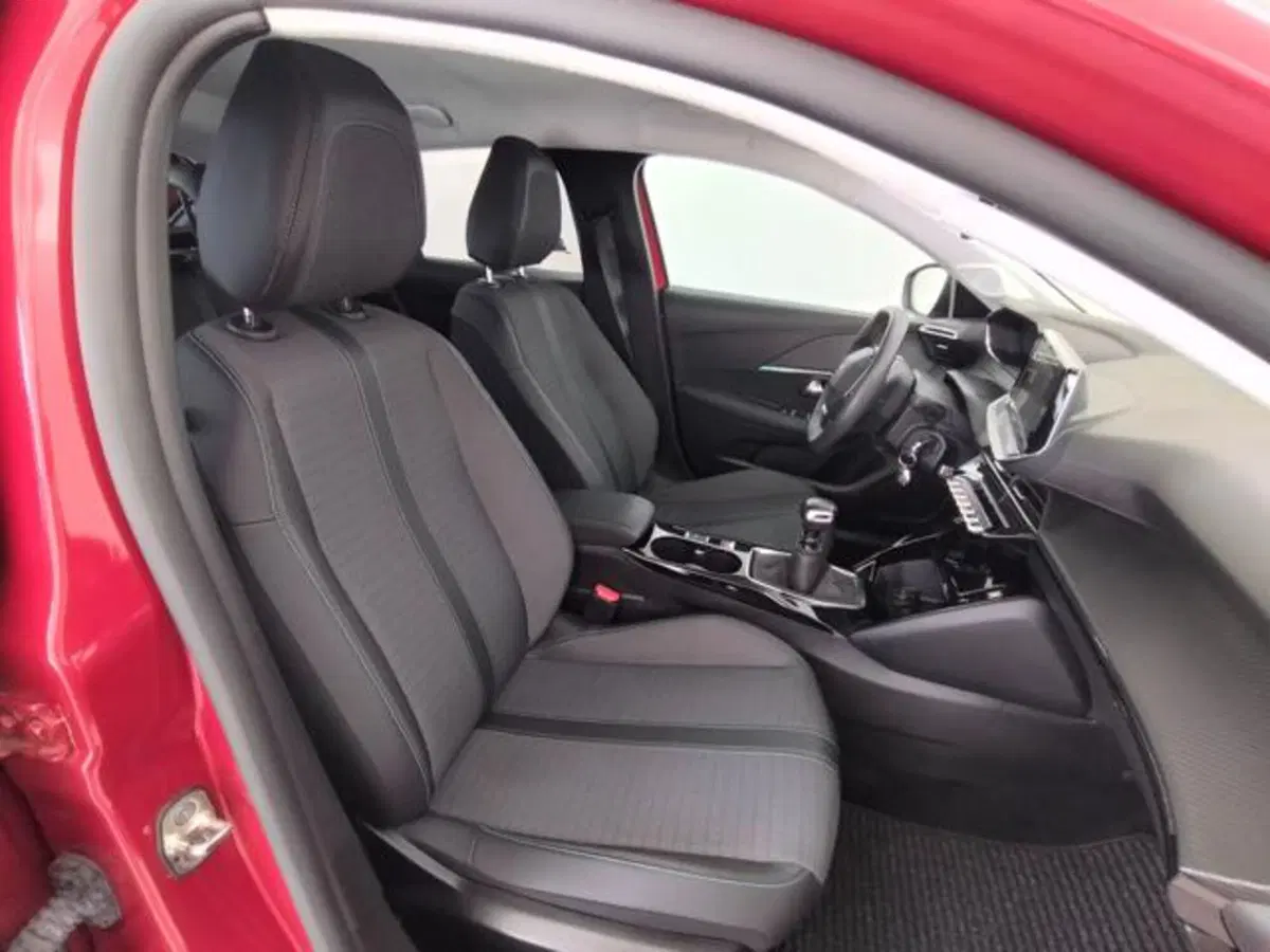 Peugeot 208 usata a Como (3)