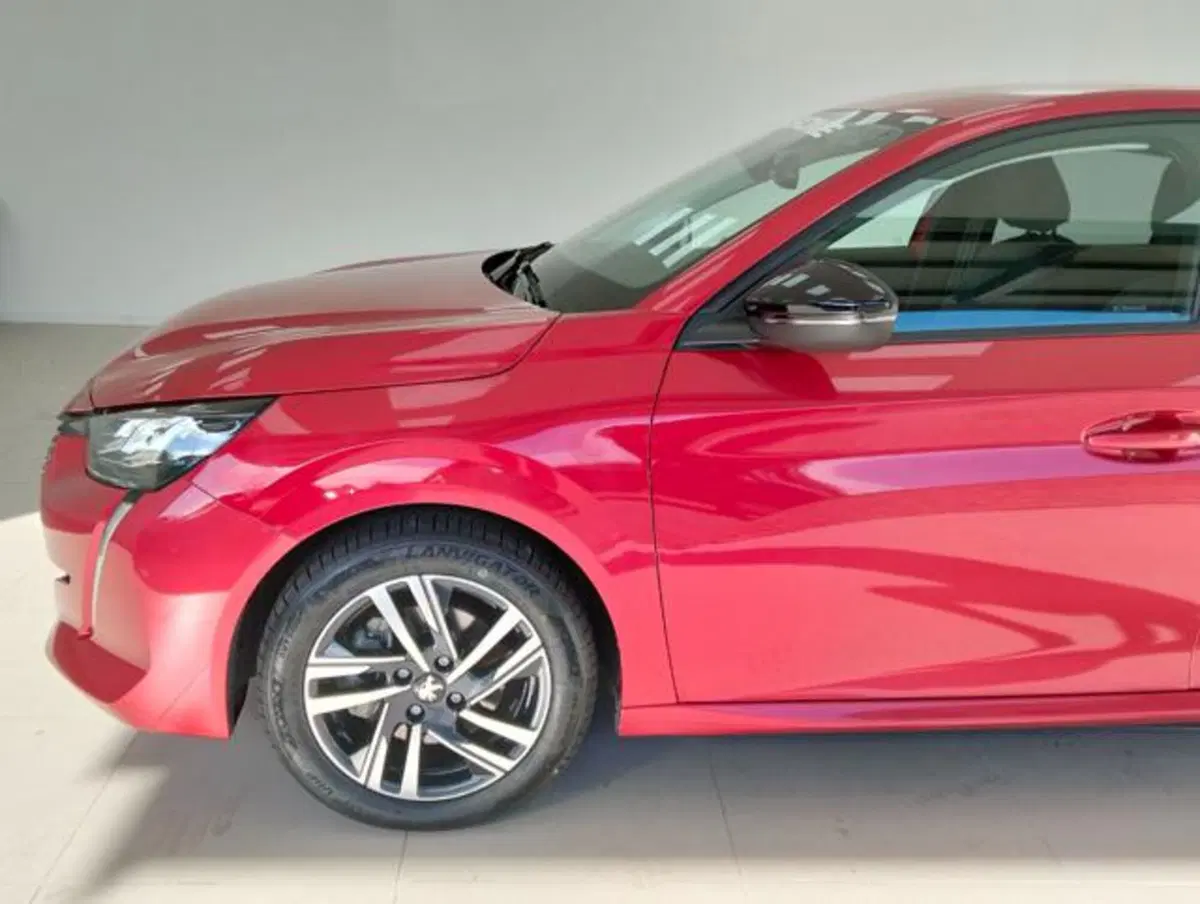 Peugeot 208 usata a Como (9)