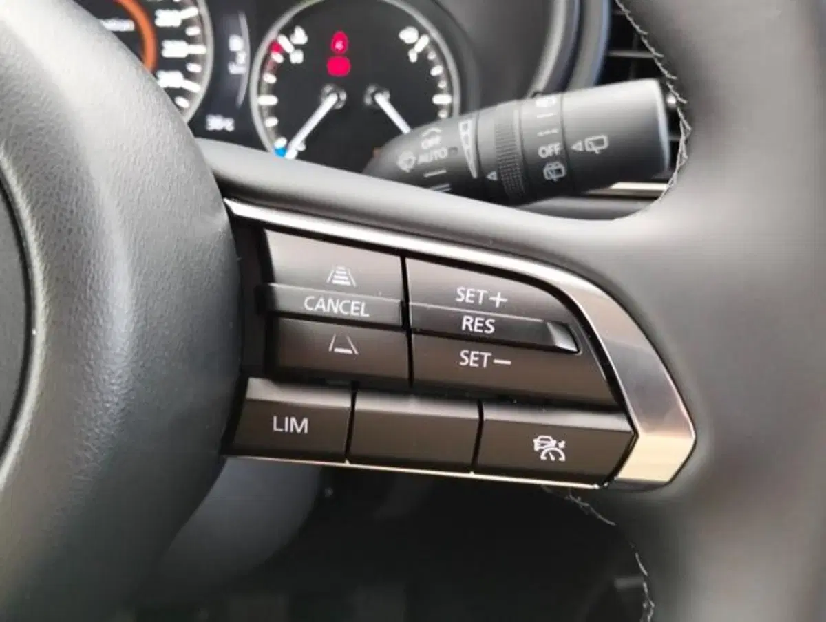 Mazda CX-30 nuova a Como (11)