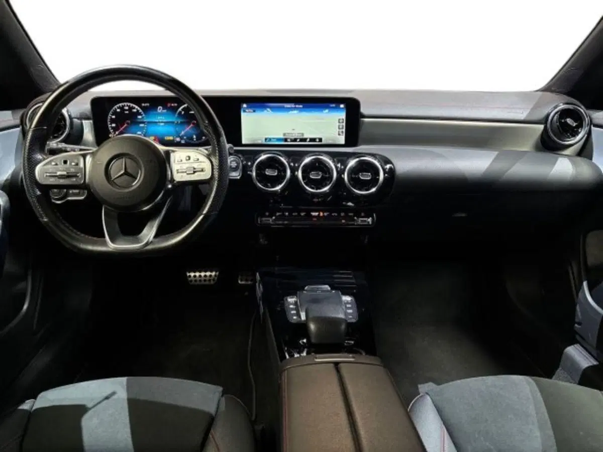 Mercedes-Benz CLA Shooting Brake usata a Bologna (9)