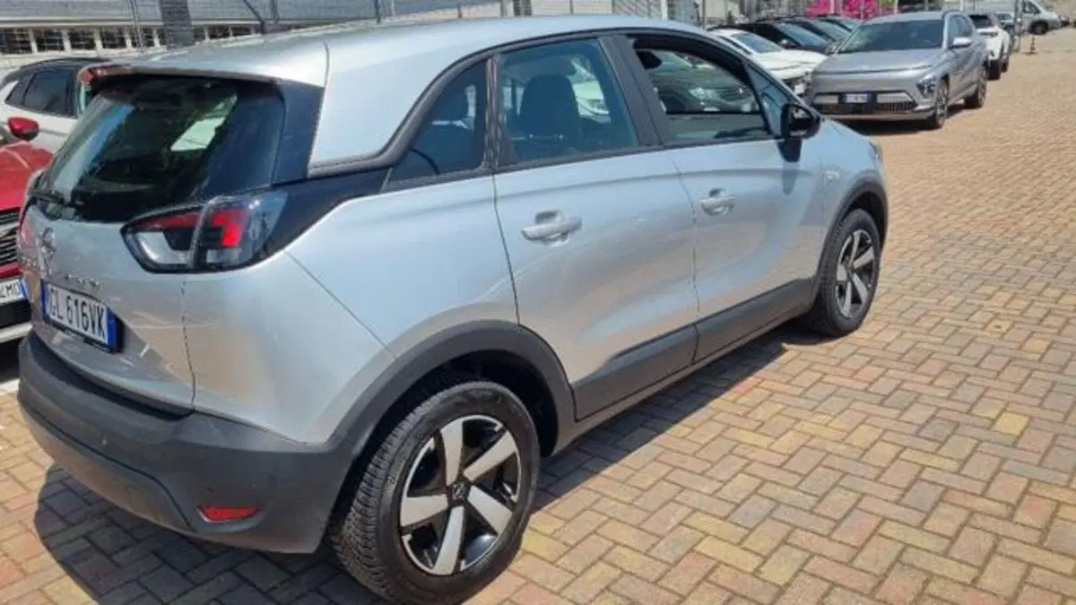 Opel Crossland usata a Savona (18)