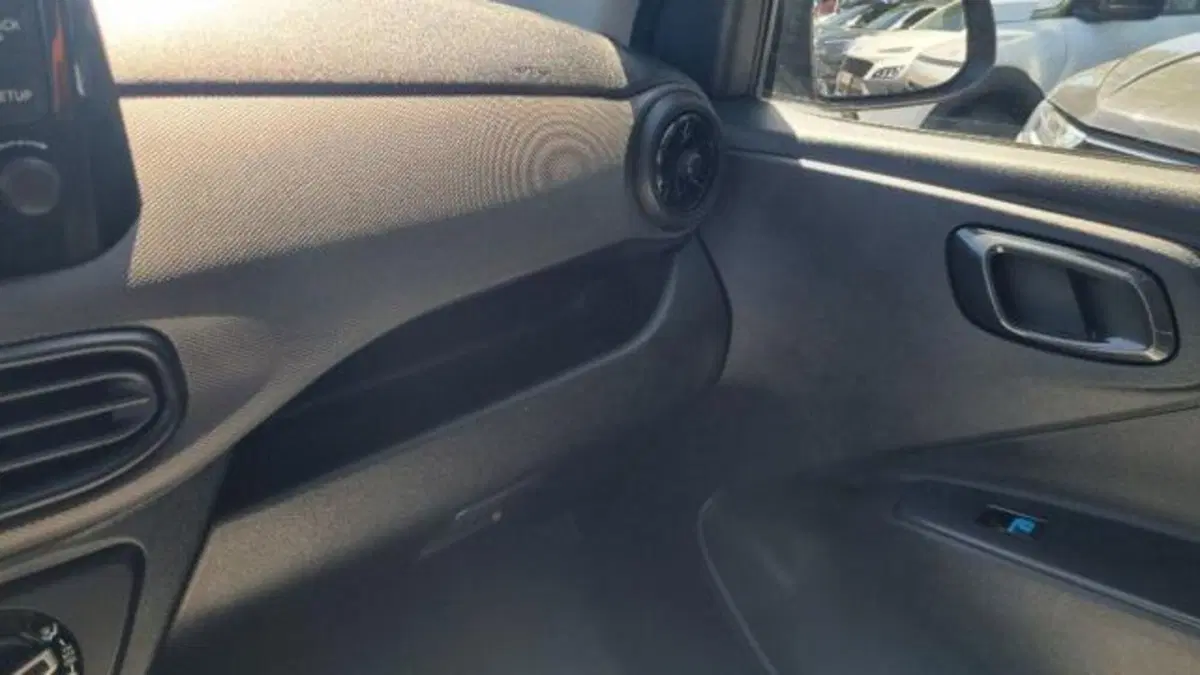 Hyundai i10 usata a Savona (18)