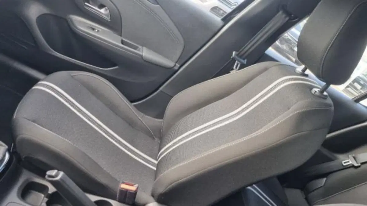 Opel Corsa usata a Savona (18)
